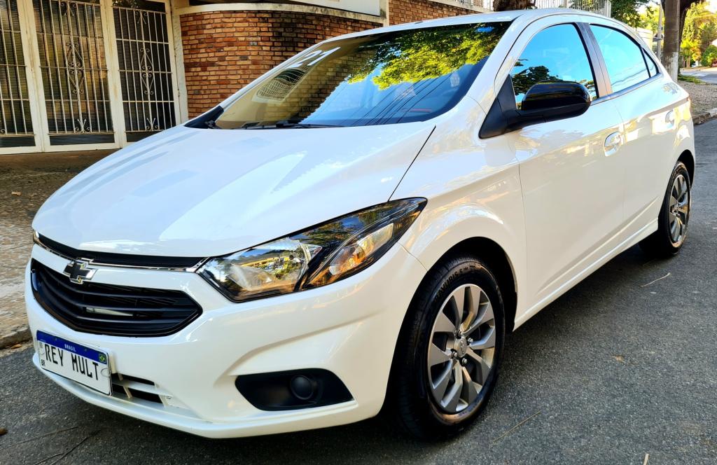 CHEVROLET Onix Hatch - Foto