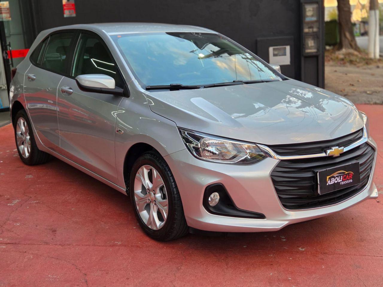 CHEVROLET Onix Hatch - Foto
