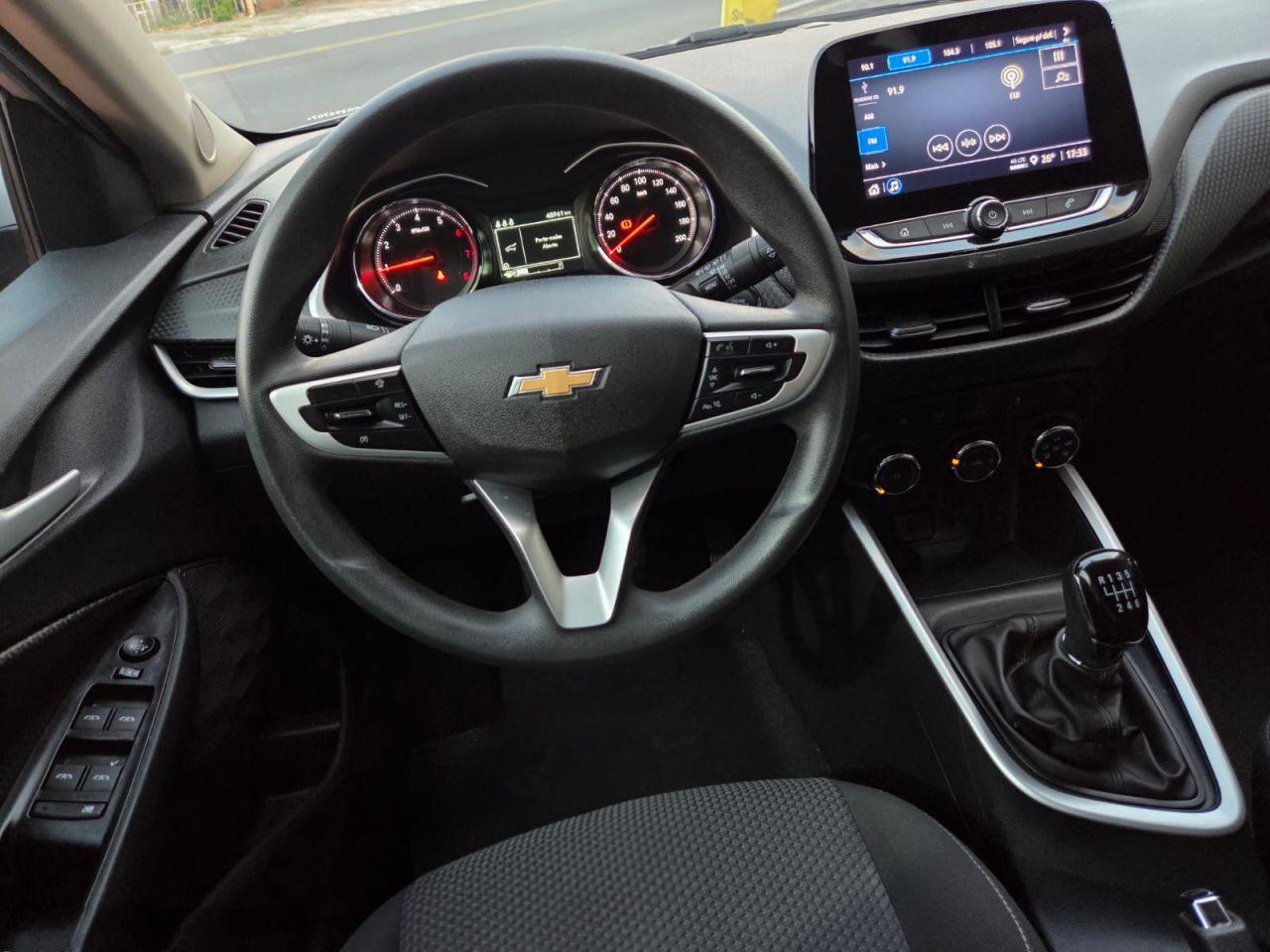 CHEVROLET Onix Hatch - Foto