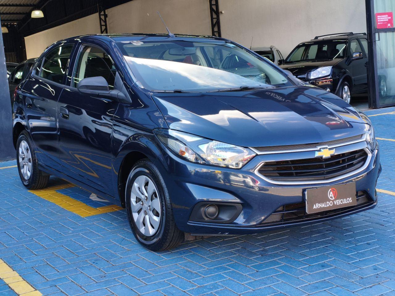 CHEVROLET Onix Hatch - Foto