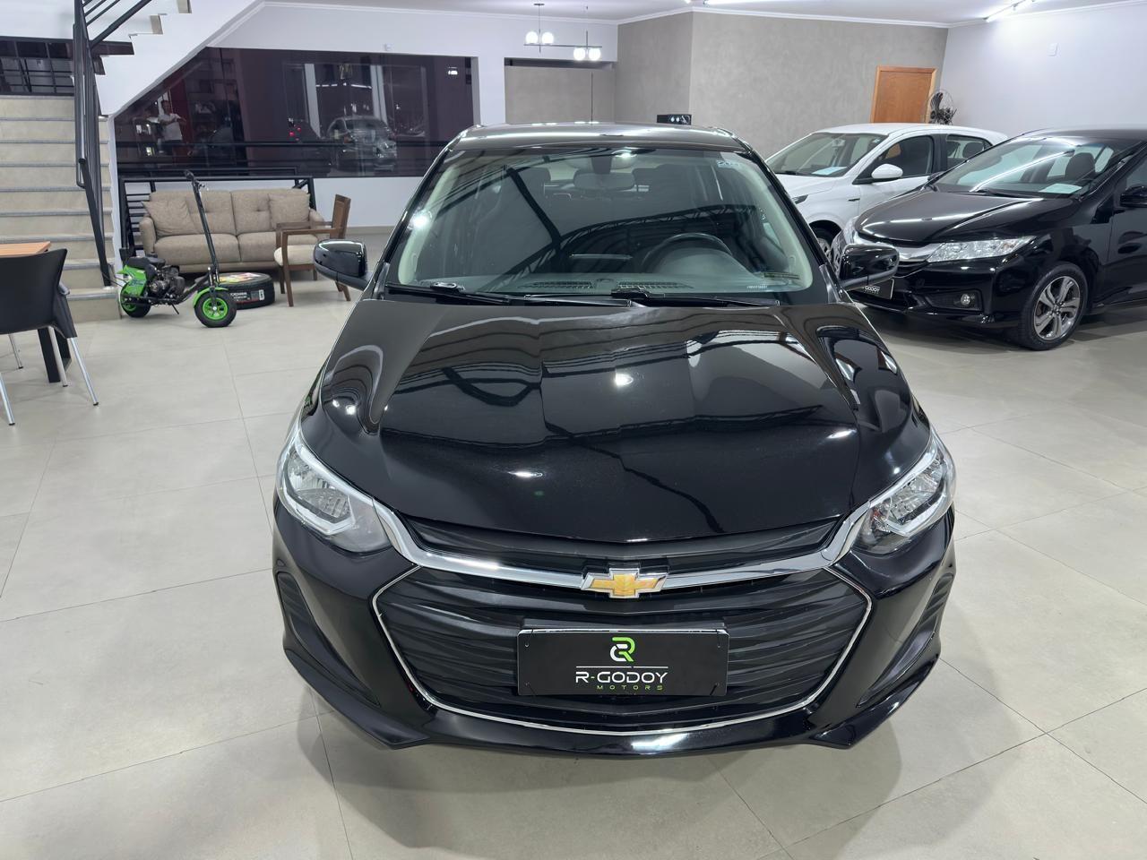 CHEVROLET Onix Hatch - Foto