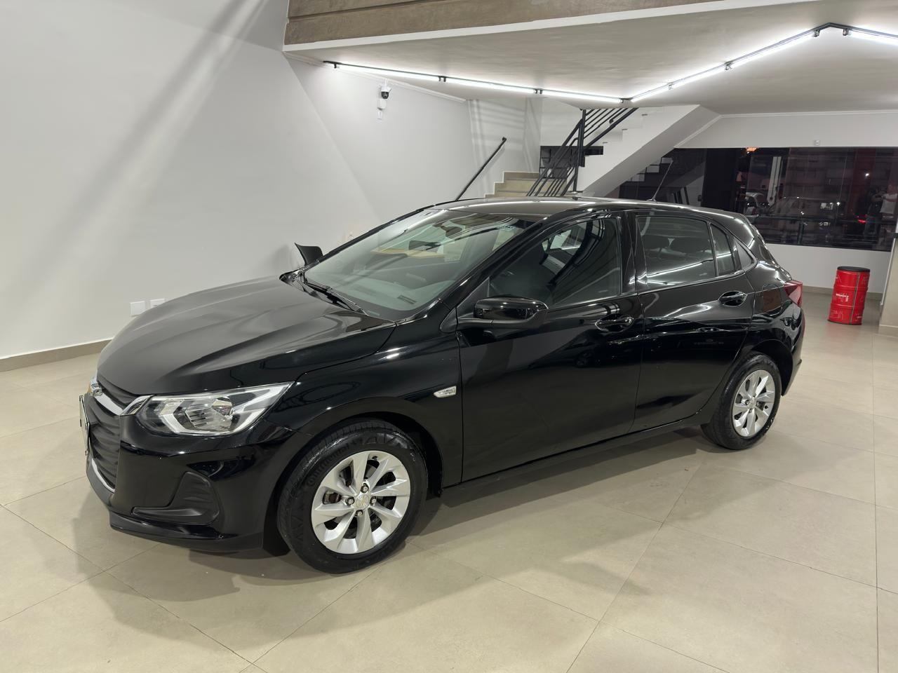 CHEVROLET Onix Hatch - Foto