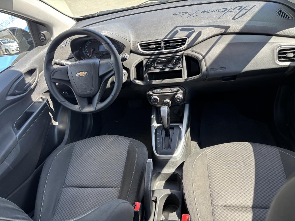 CHEVROLET Onix Hatch - Foto