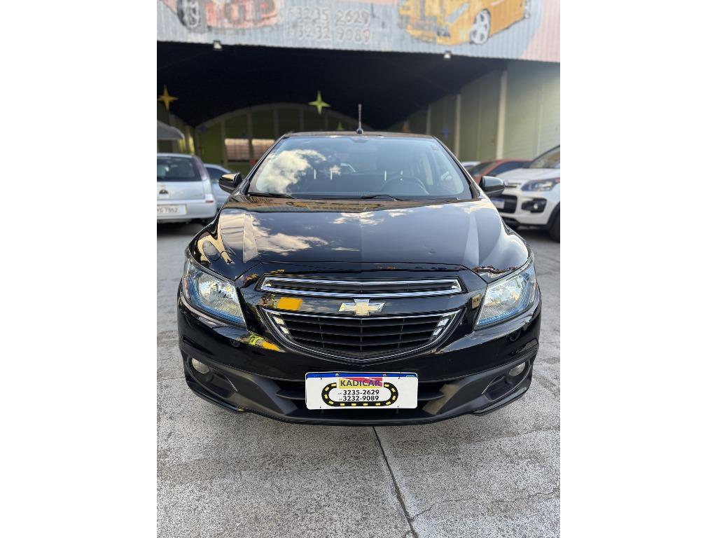 CHEVROLET Onix Hatch - Foto