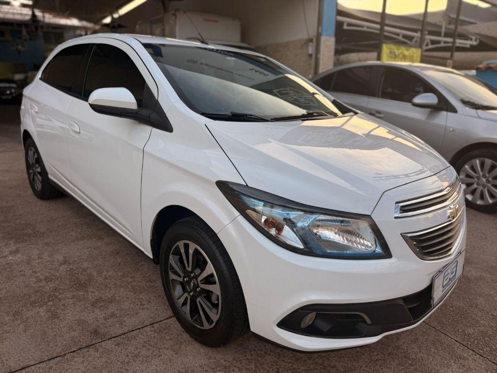 CHEVROLET Onix Hatch - Foto