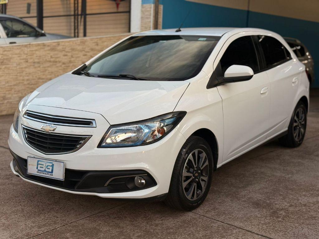 CHEVROLET Onix Hatch - Foto