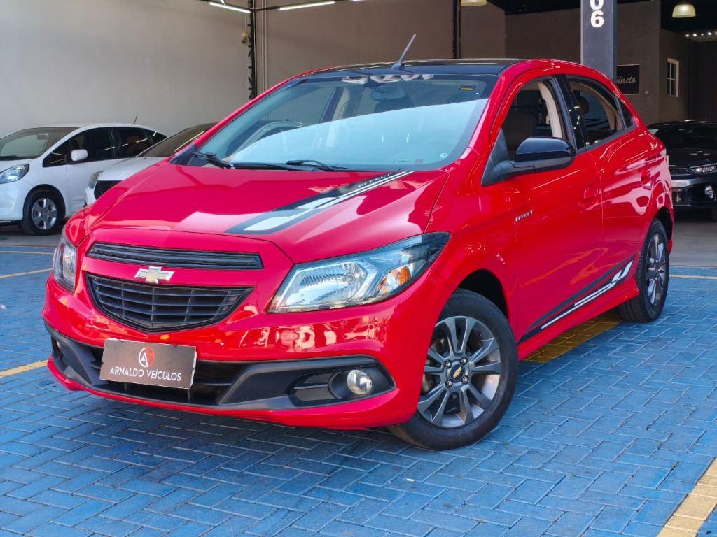 CHEVROLET Onix Hatch - Foto