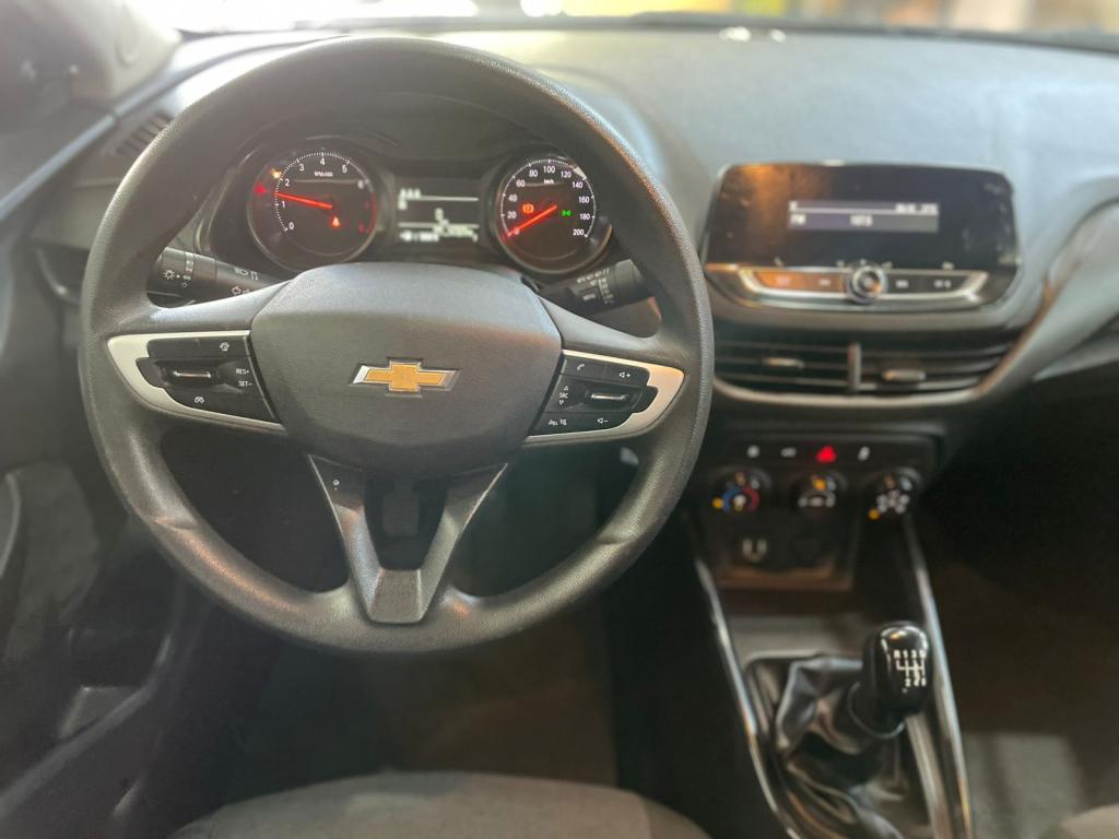 CHEVROLET Onix Hatch - Foto