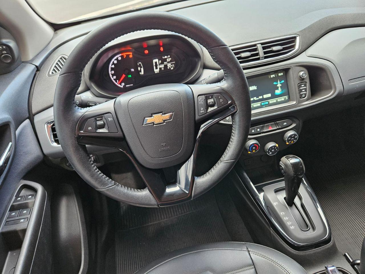 CHEVROLET Onix Hatch - Foto