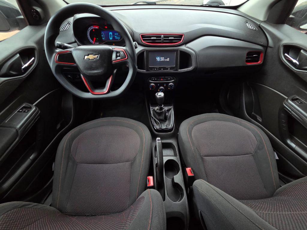 CHEVROLET Onix Hatch - Foto