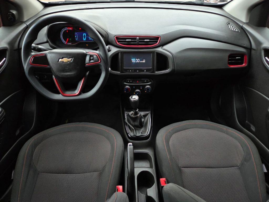 CHEVROLET Onix Hatch - Foto