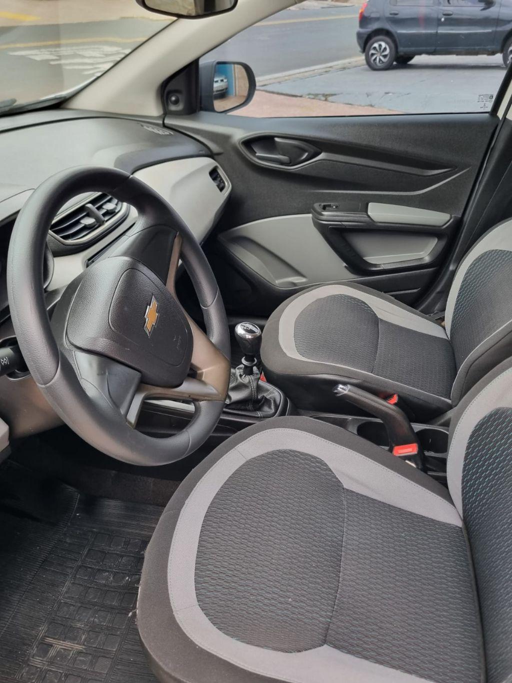 CHEVROLET Onix Hatch - Foto