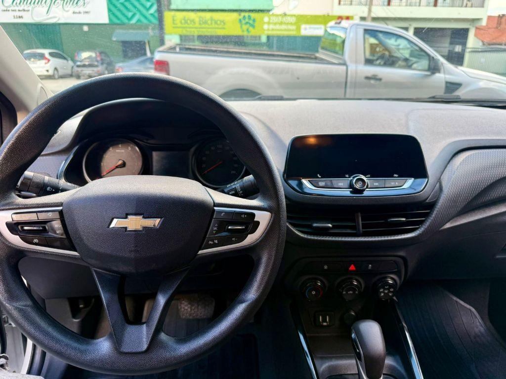 CHEVROLET Onix Hatch - Foto