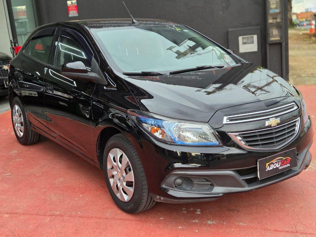 CHEVROLET Onix Hatch - Foto