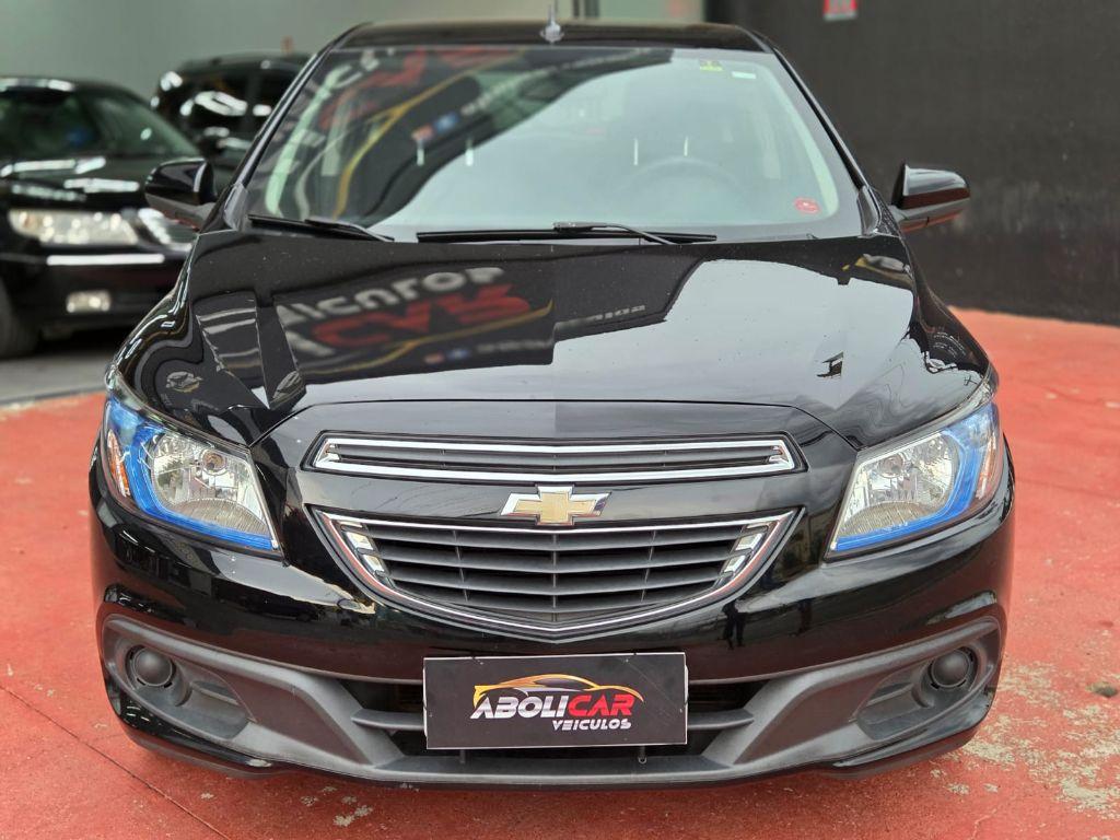 CHEVROLET Onix Hatch - Foto