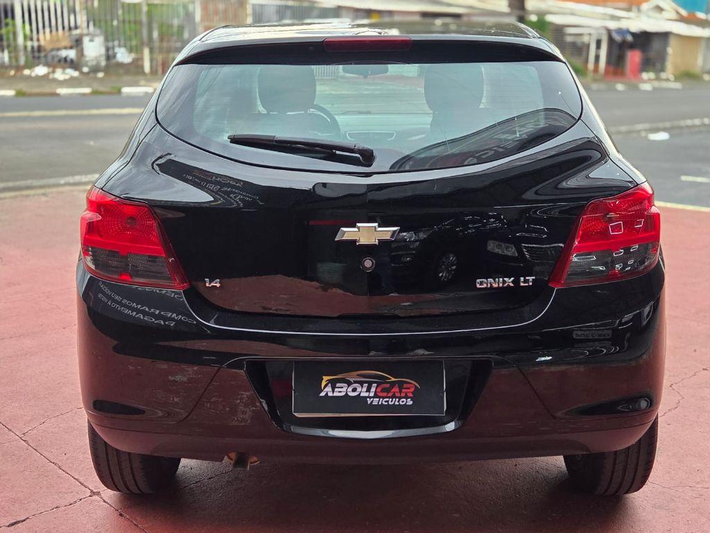 CHEVROLET Onix Hatch - Foto