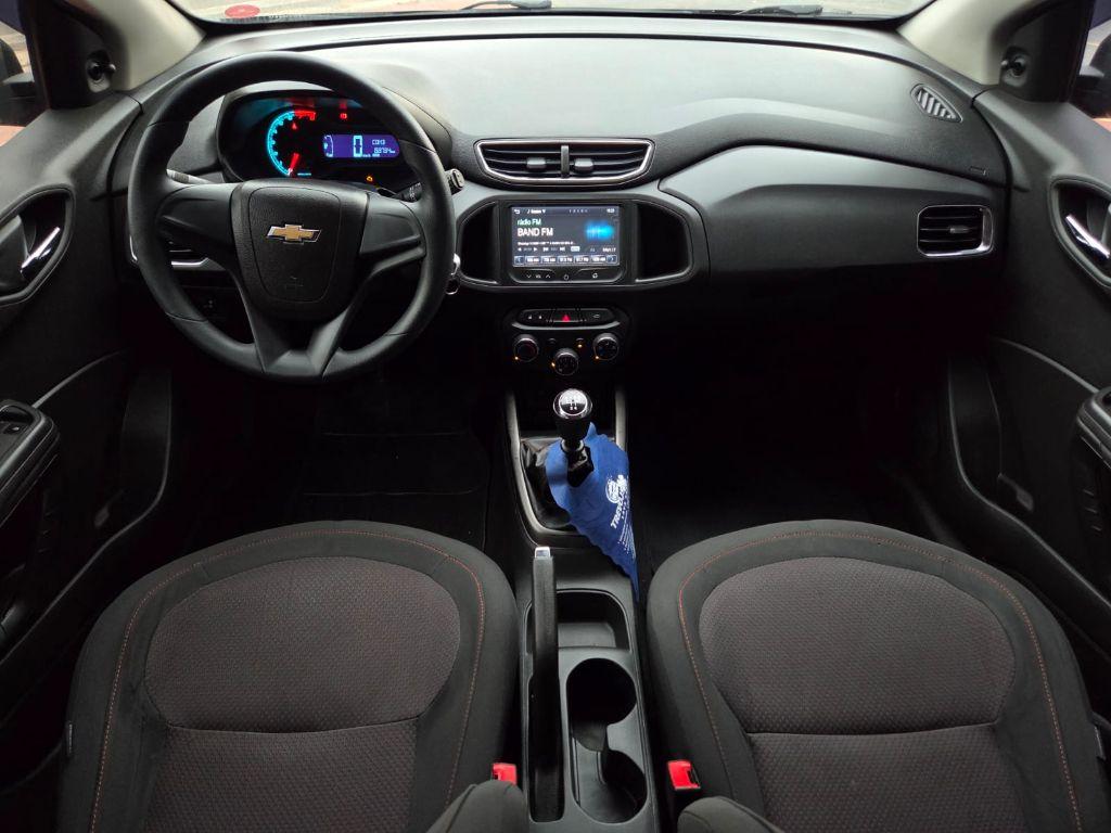 CHEVROLET Onix Hatch - Foto