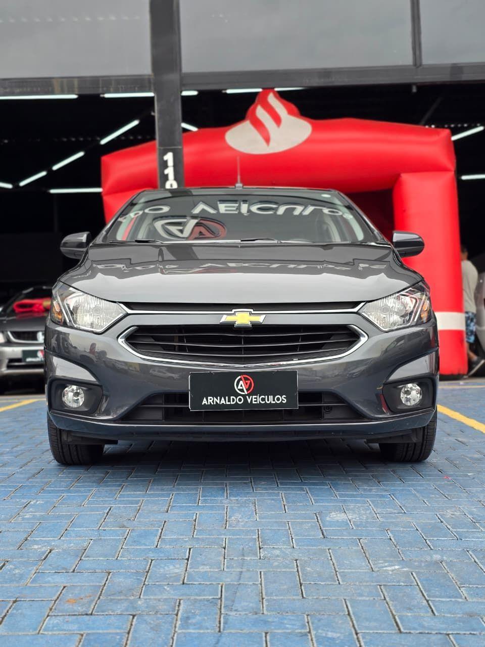 CHEVROLET Onix Hatch - Foto