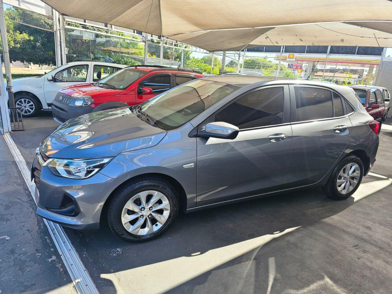 CHEVROLET Onix Hatch - Foto