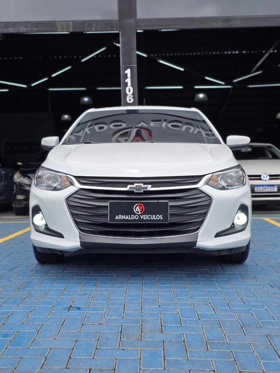 CHEVROLET Onix Hatch - Foto