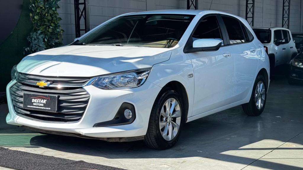 CHEVROLET Onix Hatch - Foto