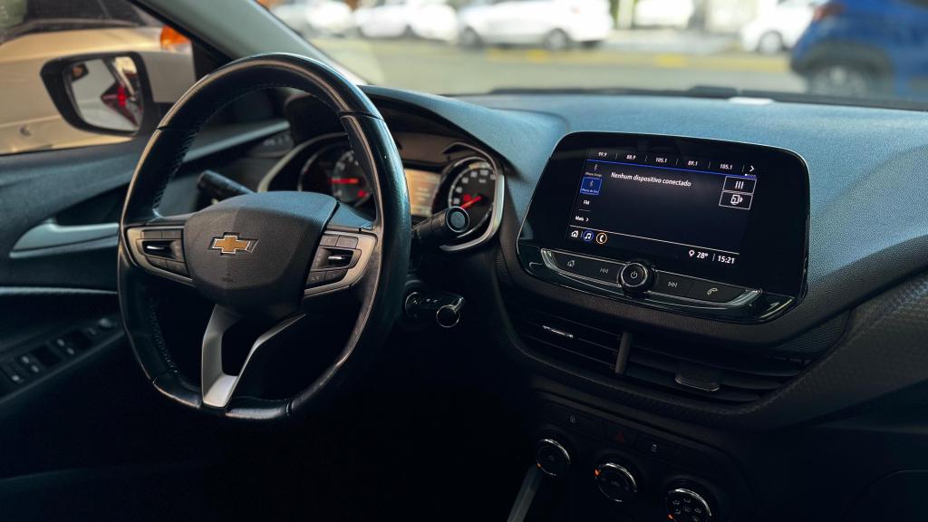 CHEVROLET Onix Hatch - Foto