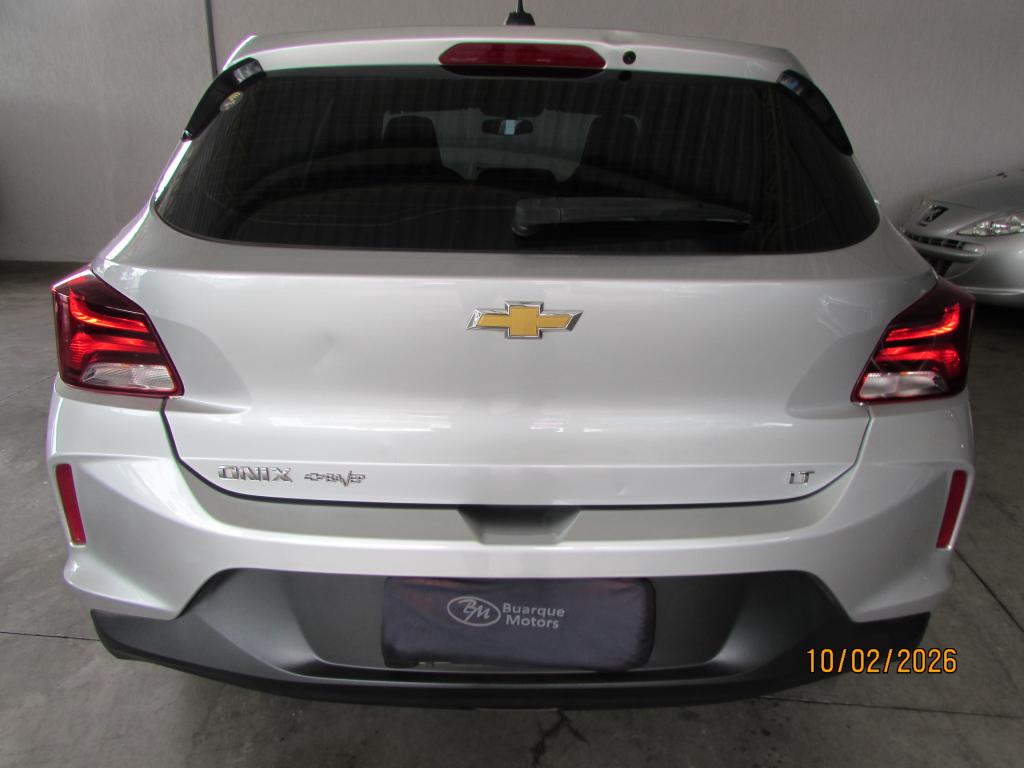 CHEVROLET Onix Hatch - Foto