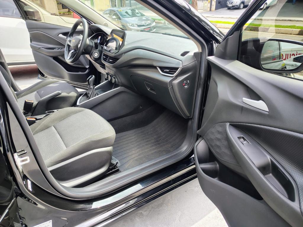 CHEVROLET Onix Hatch - Foto