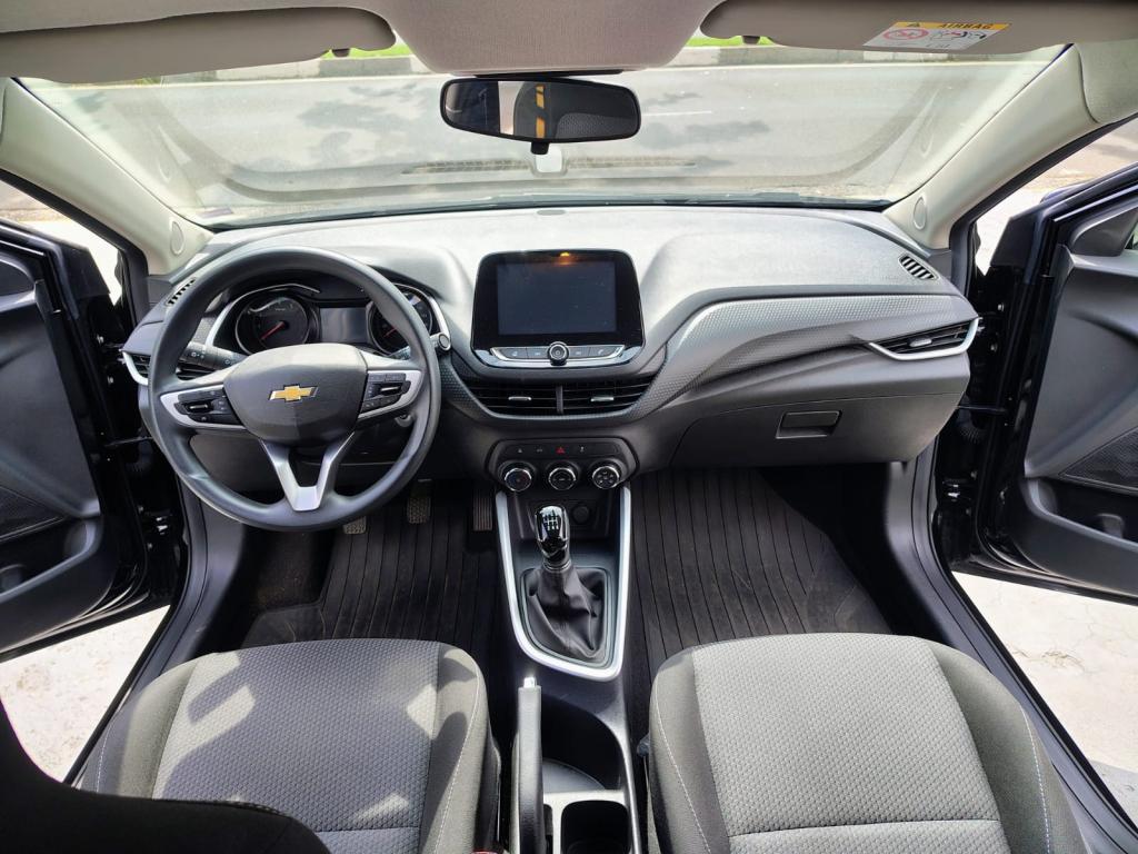 CHEVROLET Onix Hatch - Foto