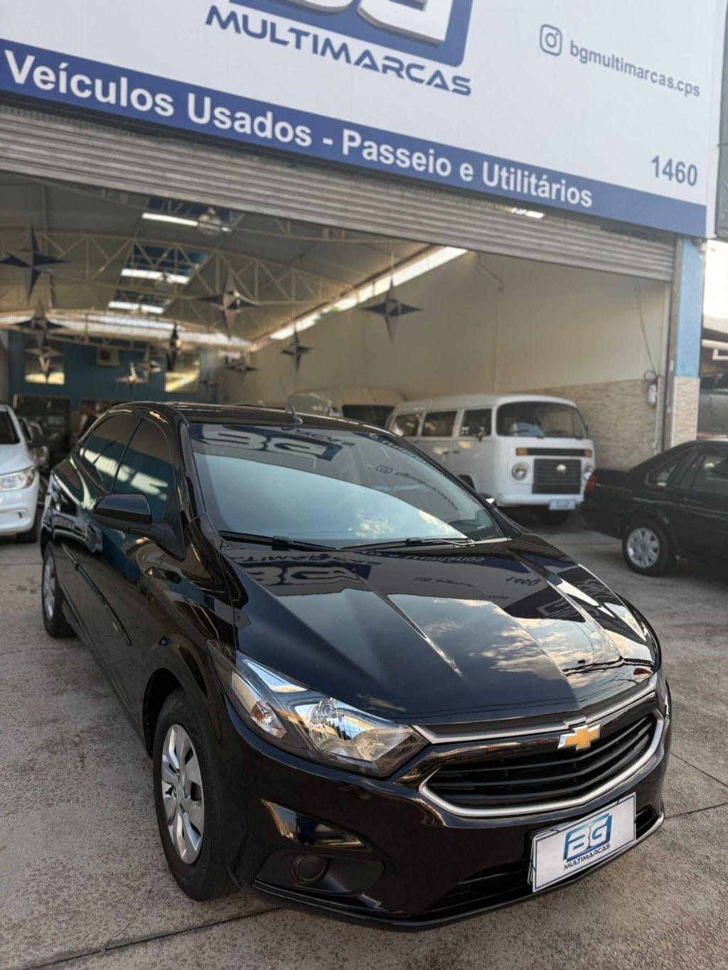 CHEVROLET Onix Hatch - Foto