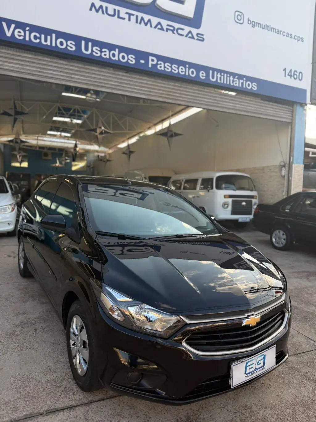 CHEVROLET Onix Hatch - Foto