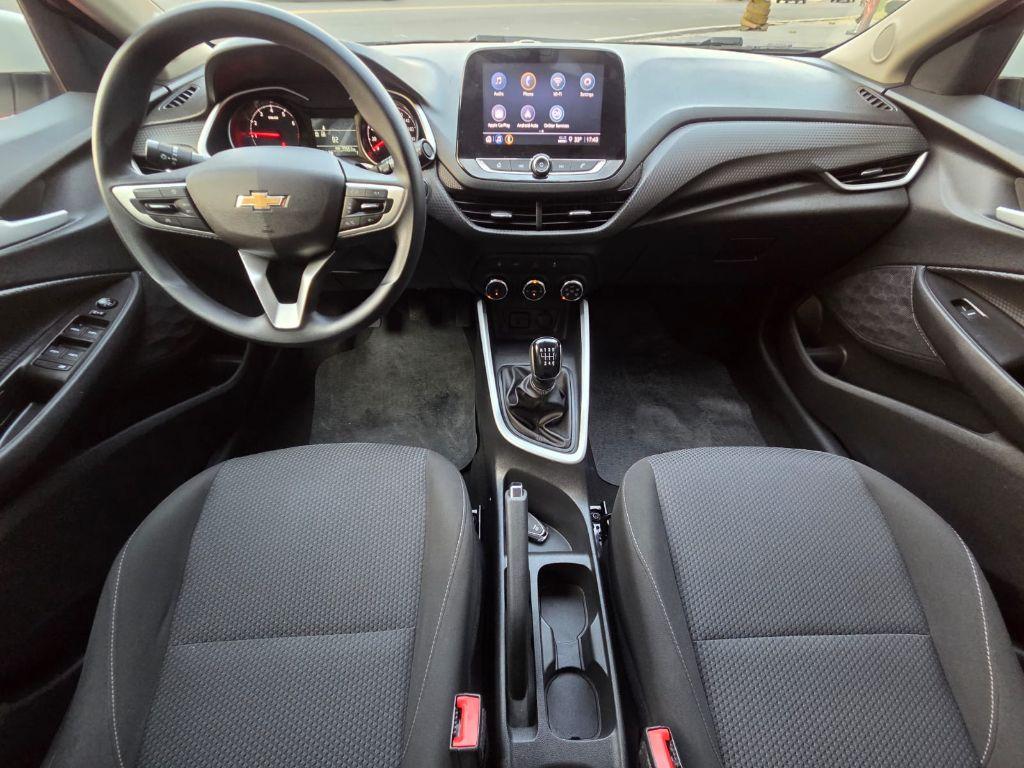 CHEVROLET Onix Hatch - Foto