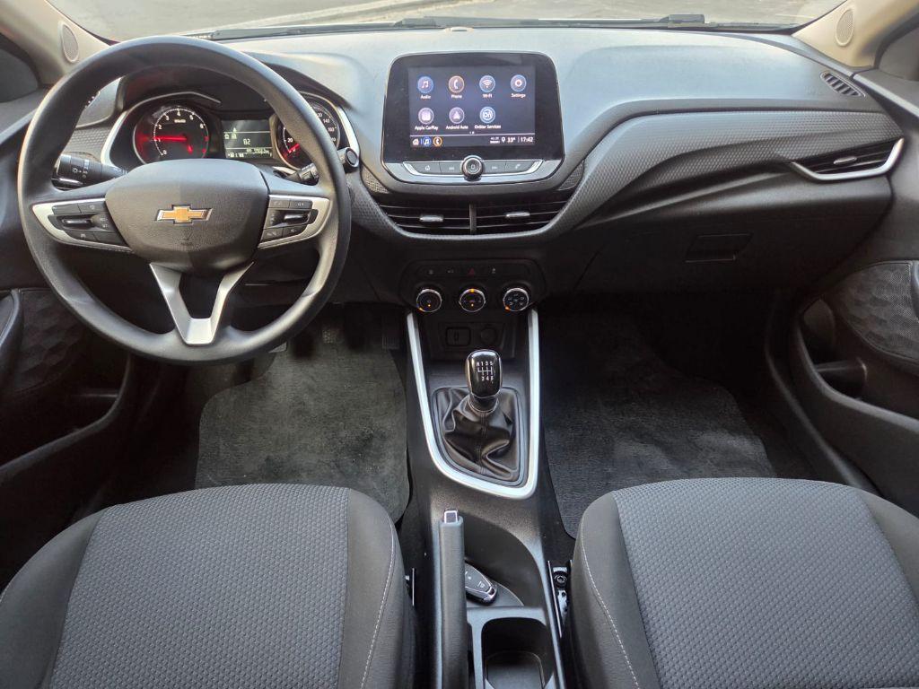 CHEVROLET Onix Hatch - Foto