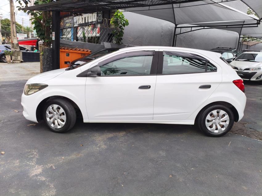 CHEVROLET Onix Hatch - Foto