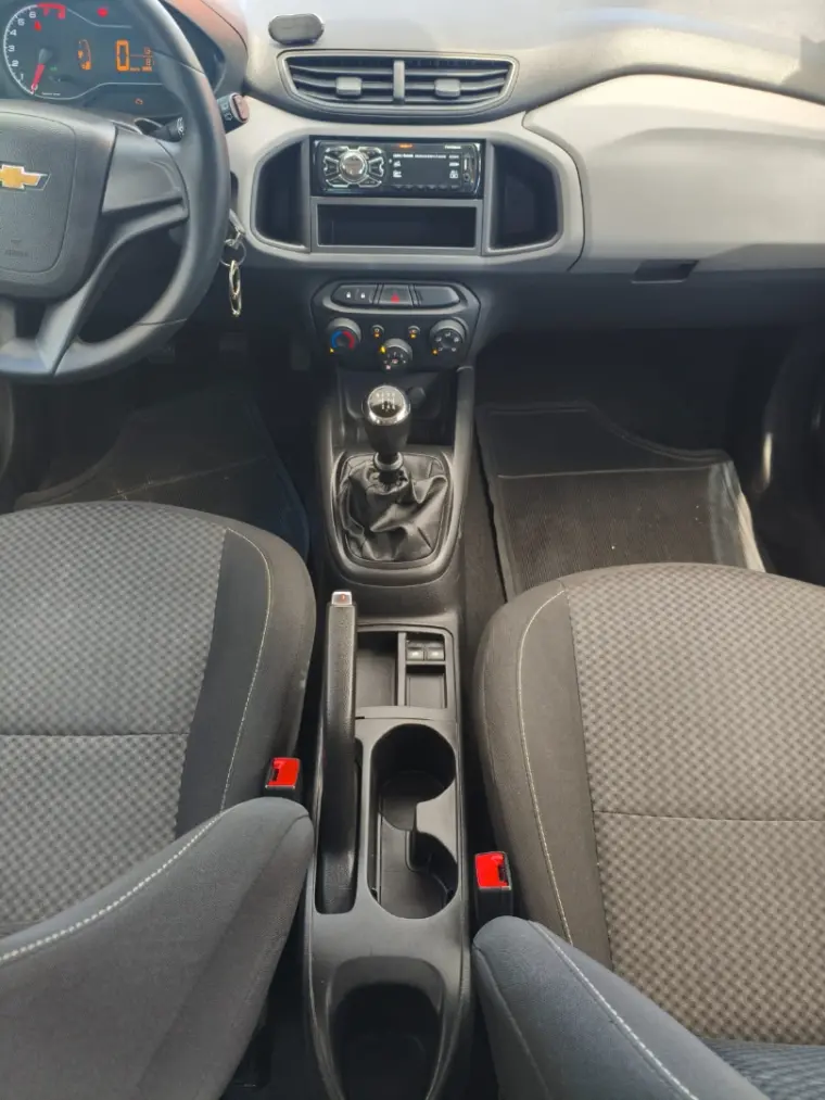 CHEVROLET Onix Hatch - Foto