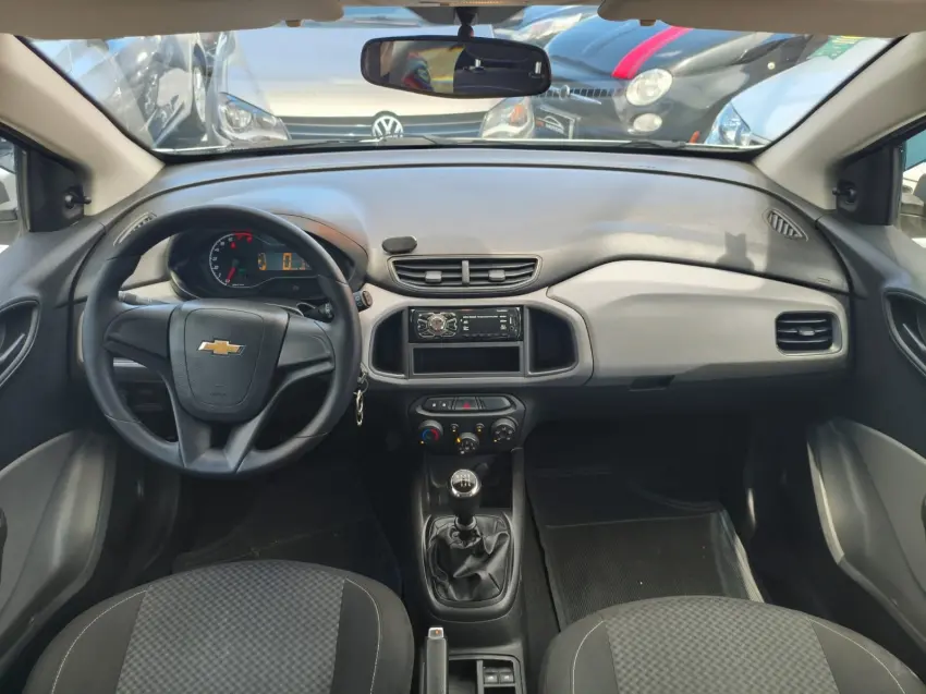 CHEVROLET Onix Hatch - Foto