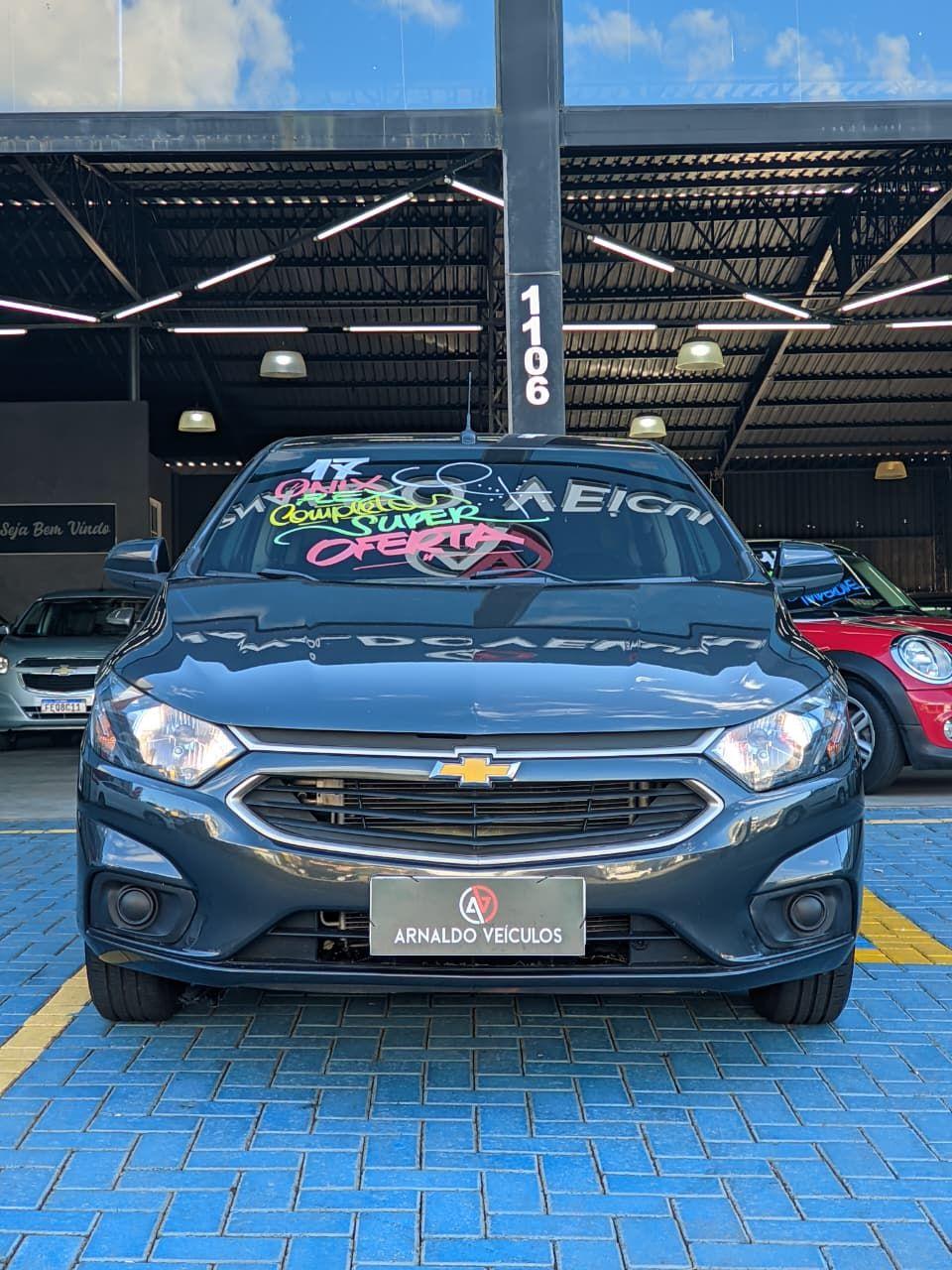 CHEVROLET Onix Hatch - Foto