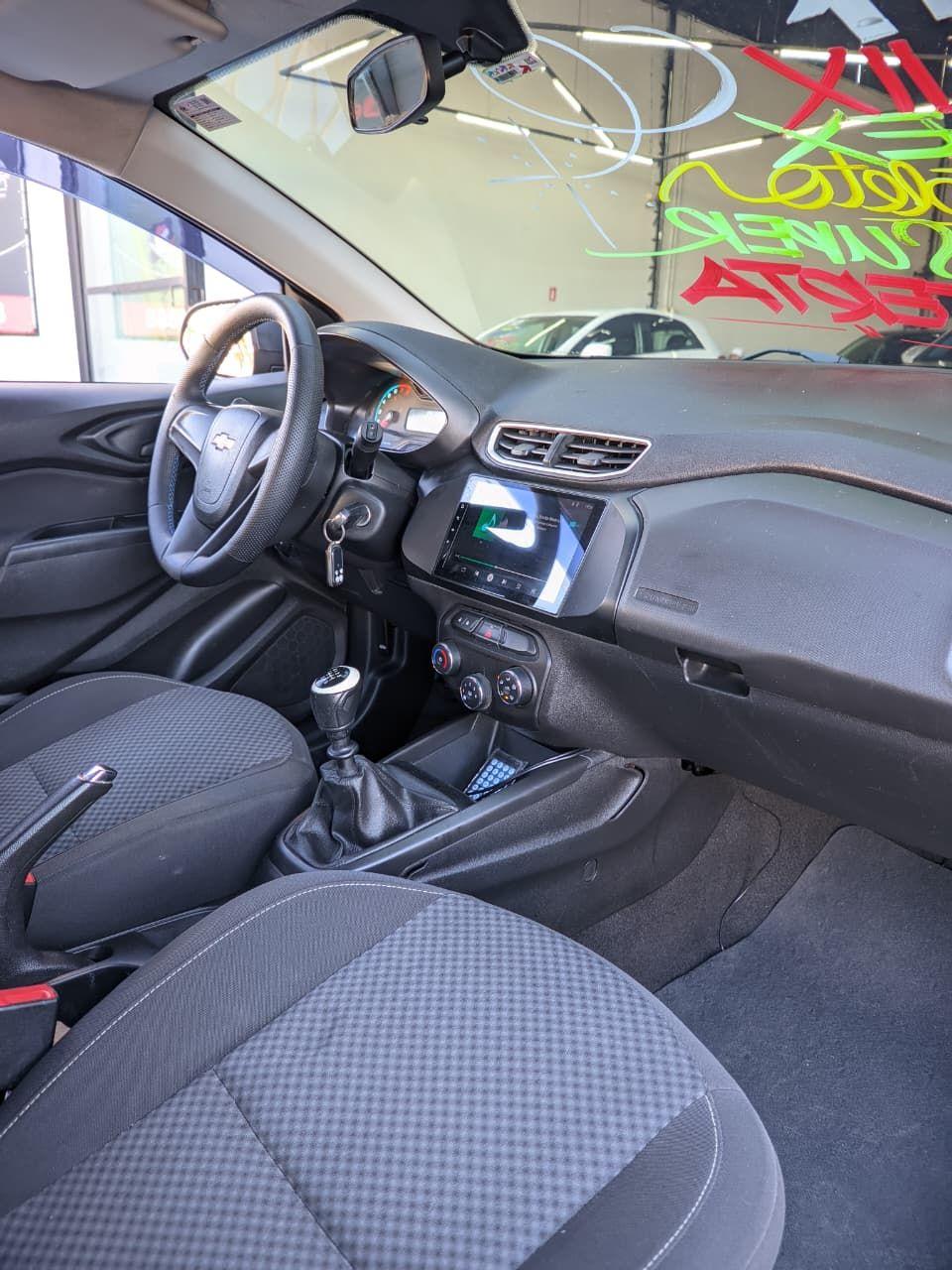 CHEVROLET Onix Hatch - Foto