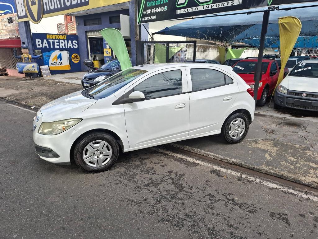 CHEVROLET Onix Hatch
