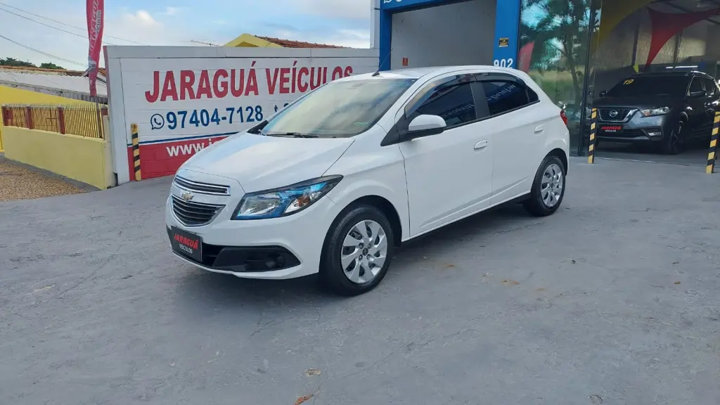 CHEVROLET Onix Hatch