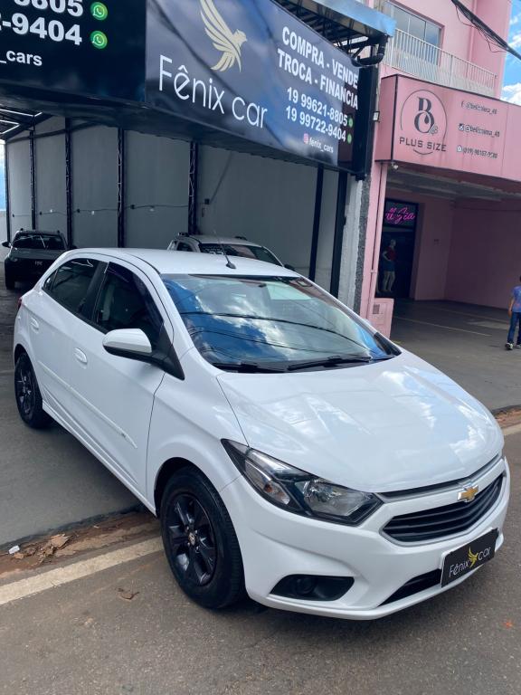 CHEVROLET Onix Hatch - Foto