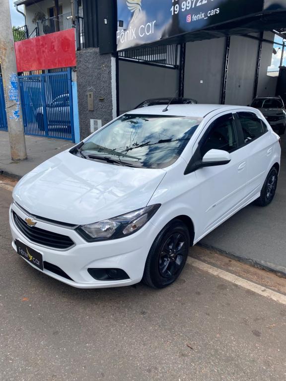 CHEVROLET Onix Hatch - Foto