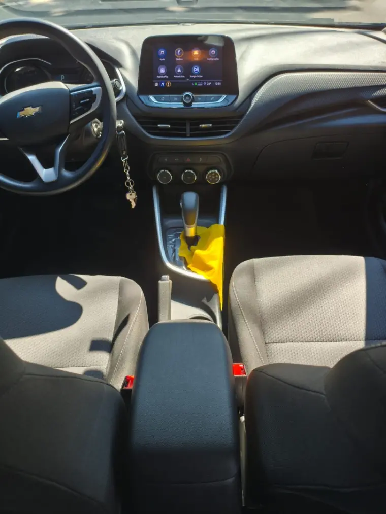 CHEVROLET Onix Hatch - Foto