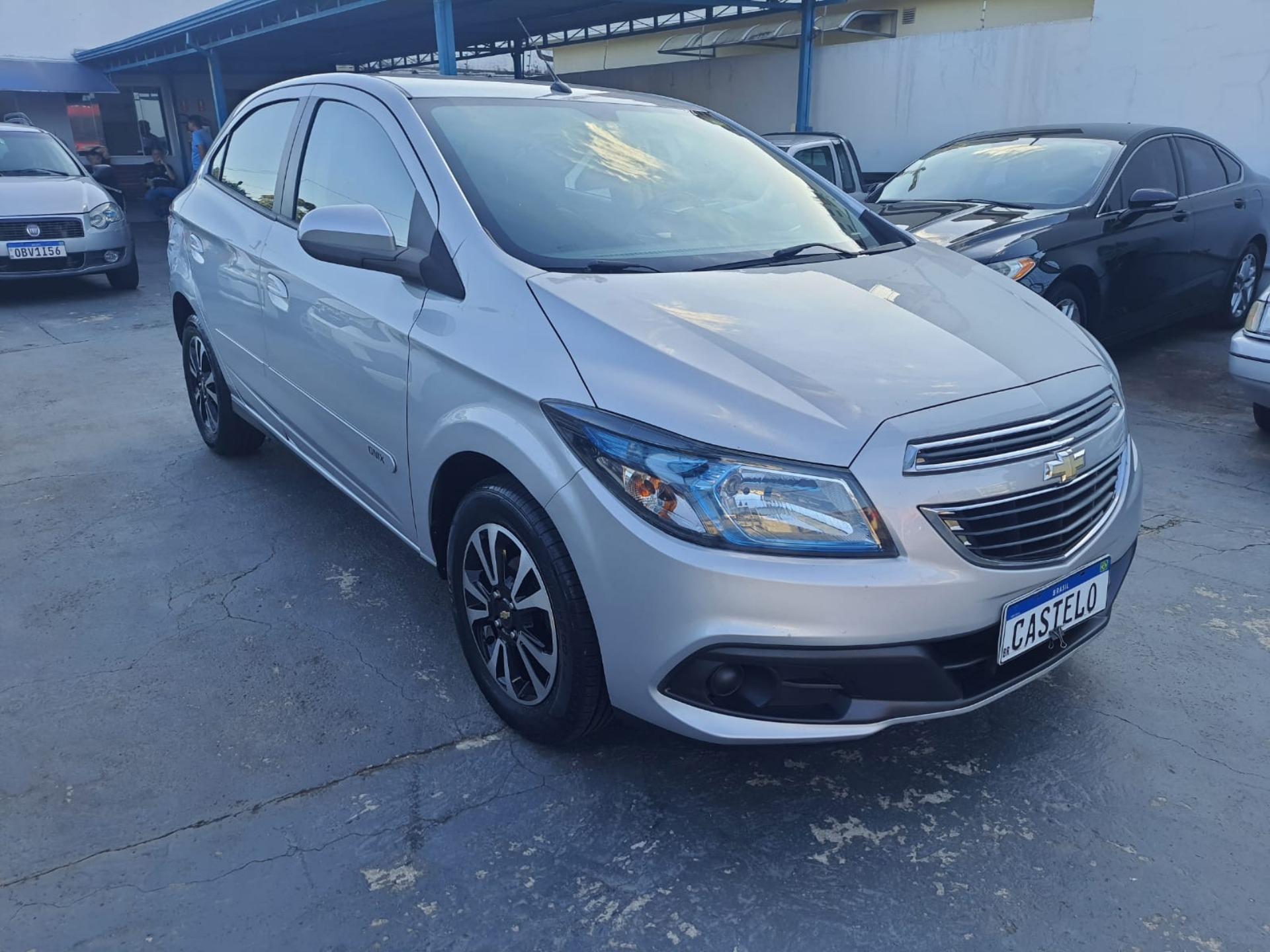 CHEVROLET Onix Hatch - Foto