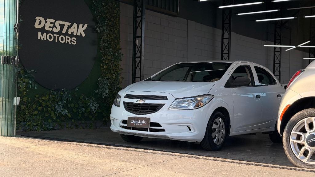 CHEVROLET Onix Hatch - Foto