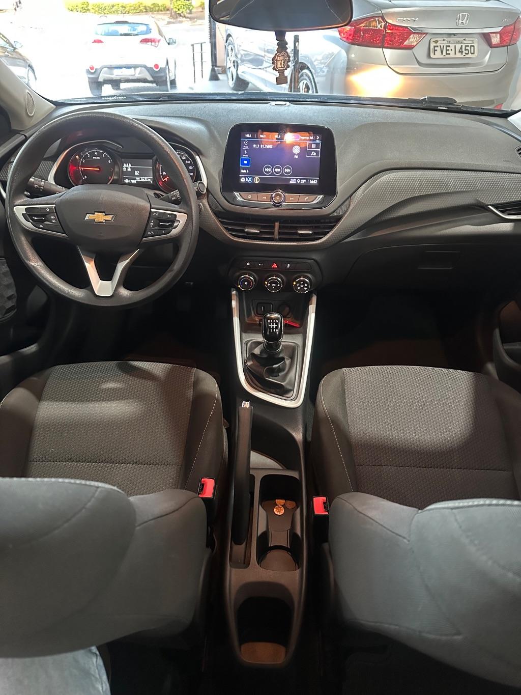 CHEVROLET Onix Hatch - Foto