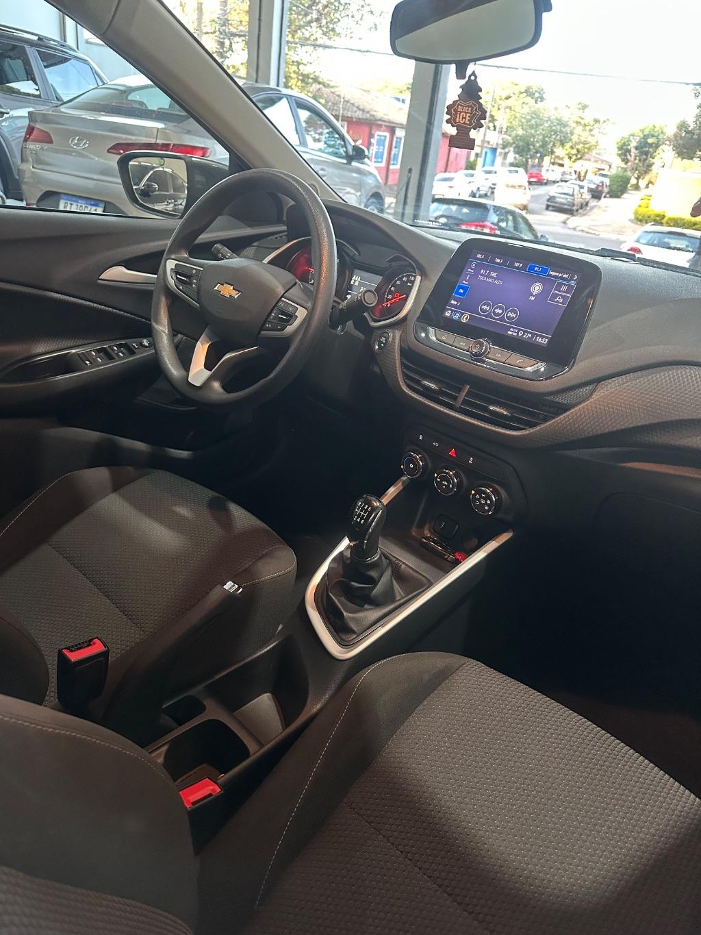 CHEVROLET Onix Hatch - Foto