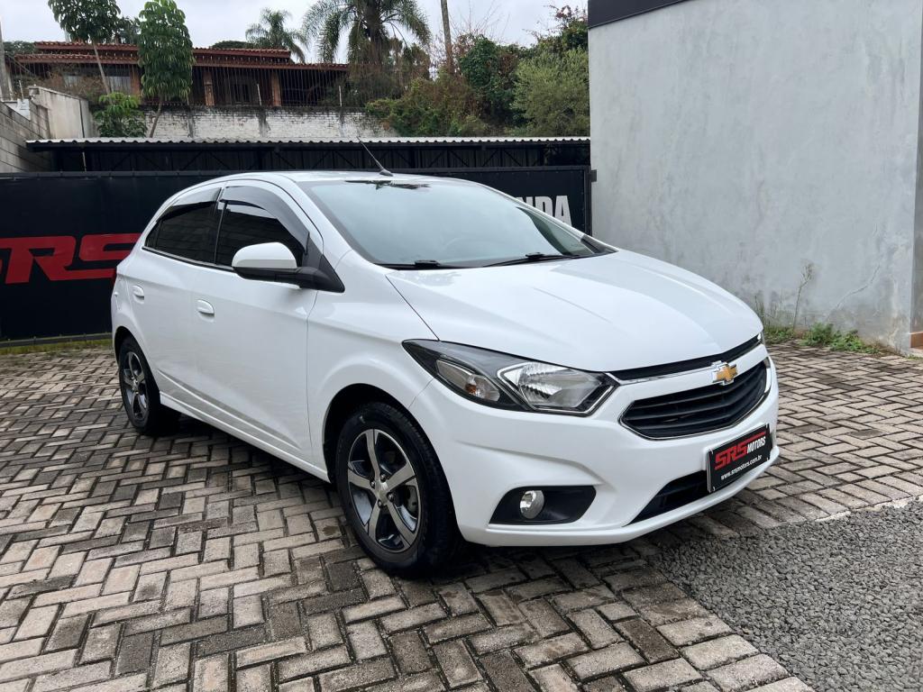 CHEVROLET Onix Hatch - Foto