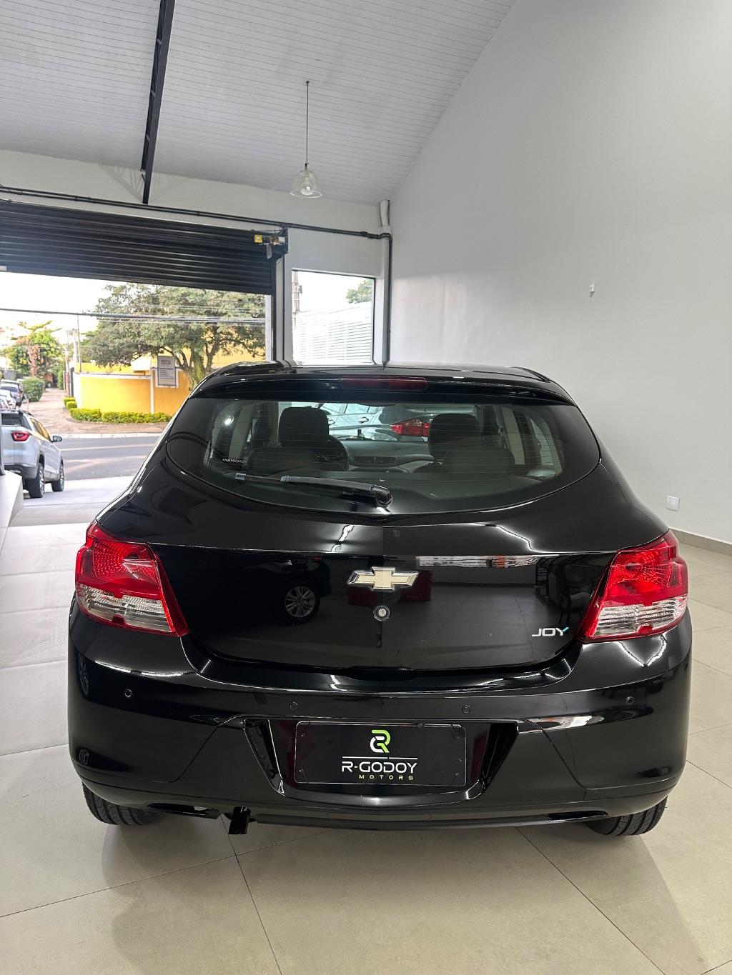 CHEVROLET Onix Hatch - Foto