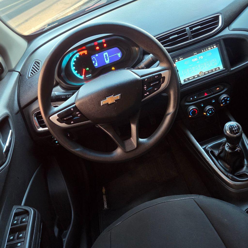 CHEVROLET Onix Hatch - Foto